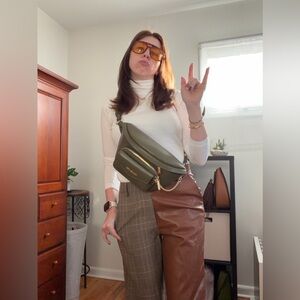 CLOSET CLEANOUT LIVE